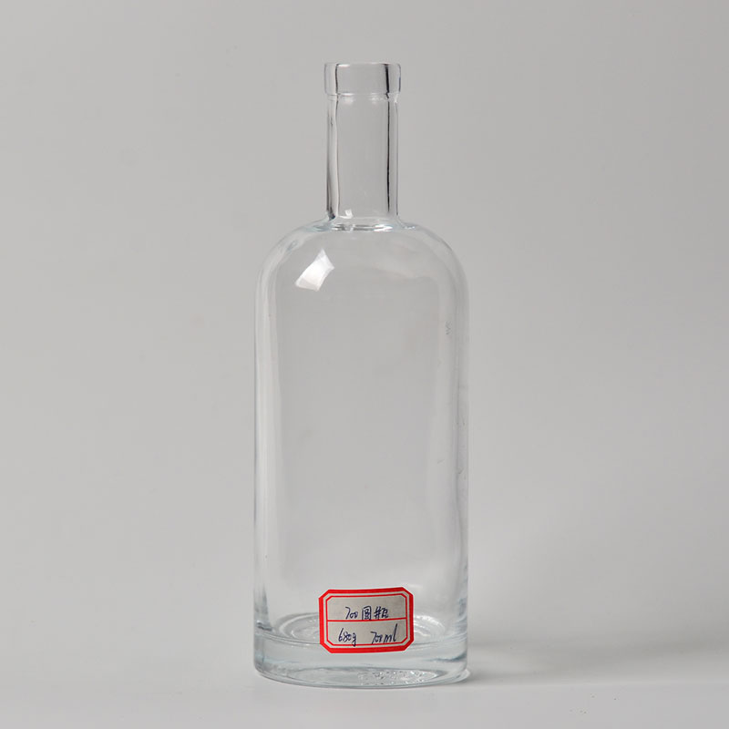 J196-700ml-680g Vodka bottles