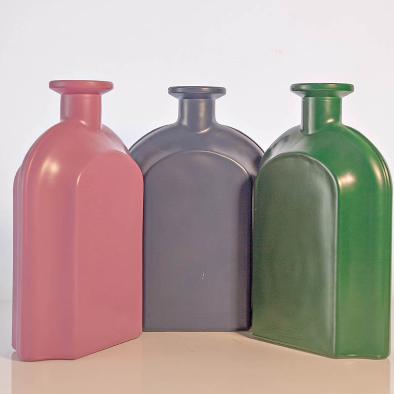 J299-750ml coloured bottles