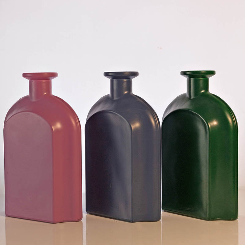 J299-750ml coloured bottles